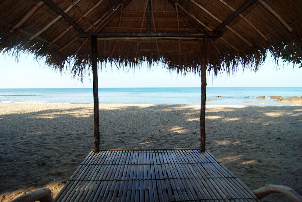 LANTA CORAL BEACH RESORT 40/50