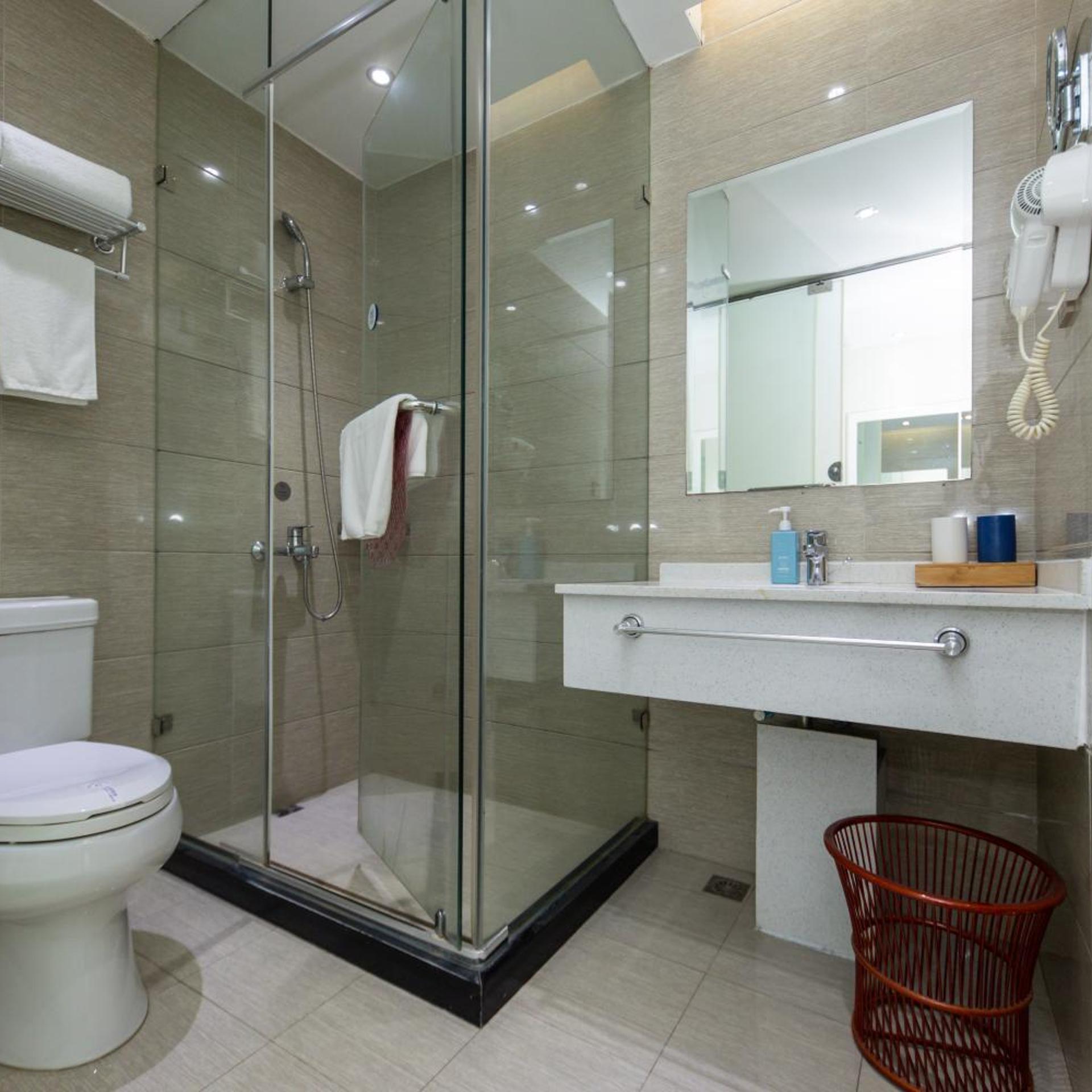 Starway Hotel at Pudong 48/48