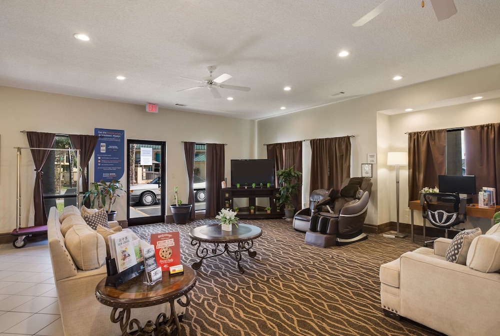 Econo Lodge Inn & Suites Hardeeville-I-95 26/59