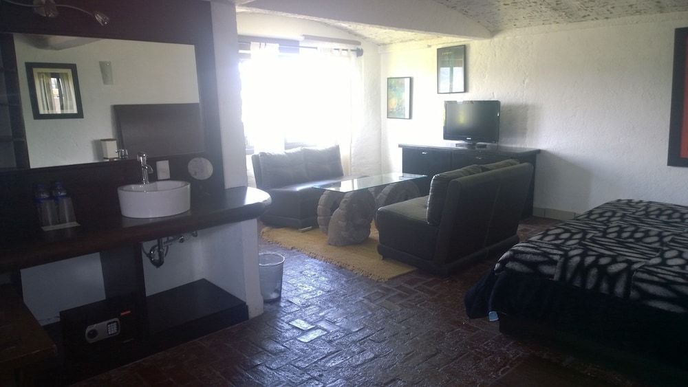 Hotel Casa Blanca San Miguel 25/50