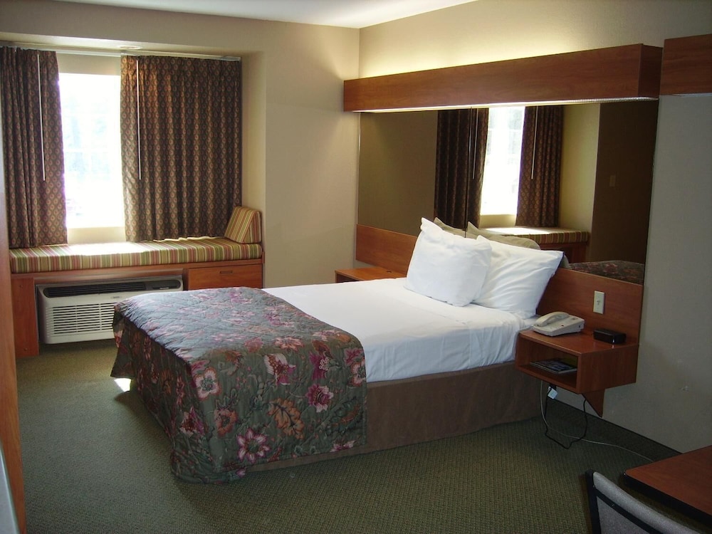Microtel Inn By Wyndham Parry Sound 13/24
