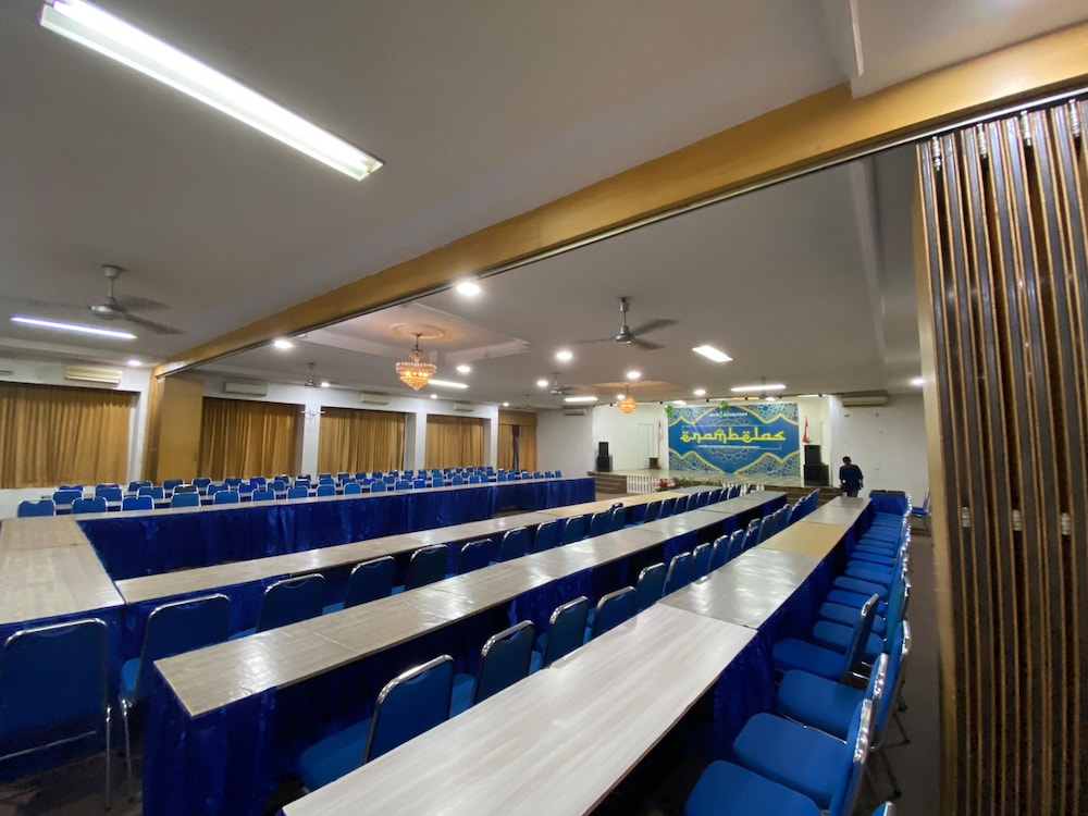 Satya Graha Hotel 53/79