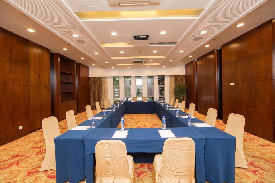 Nanjing Expo Centre Hotel 48/49