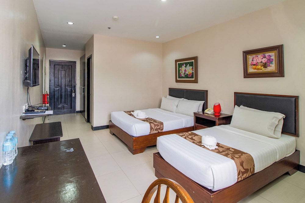 Main Hotel And Suites 29/67