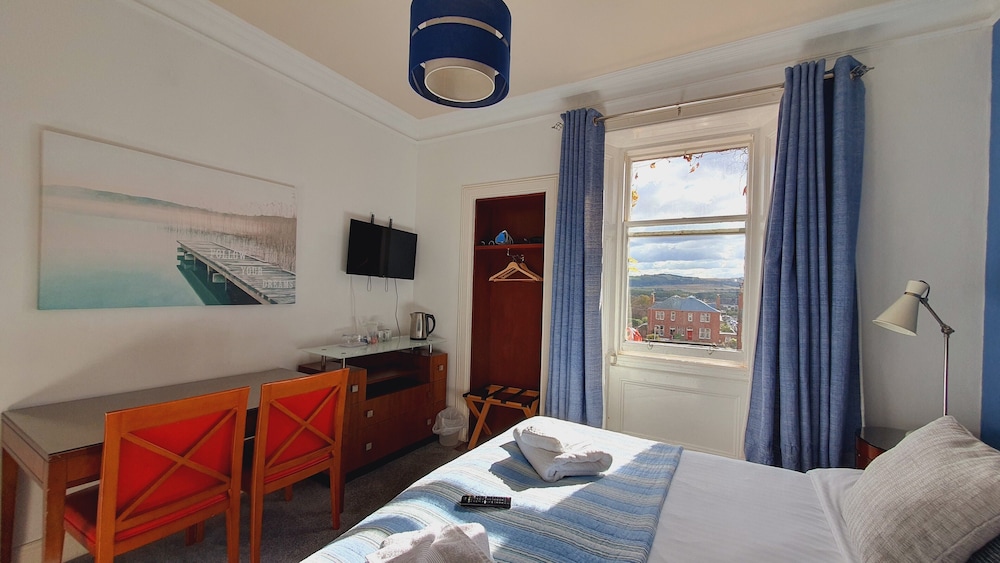 Standard, Double or Twin Bed, Hill View