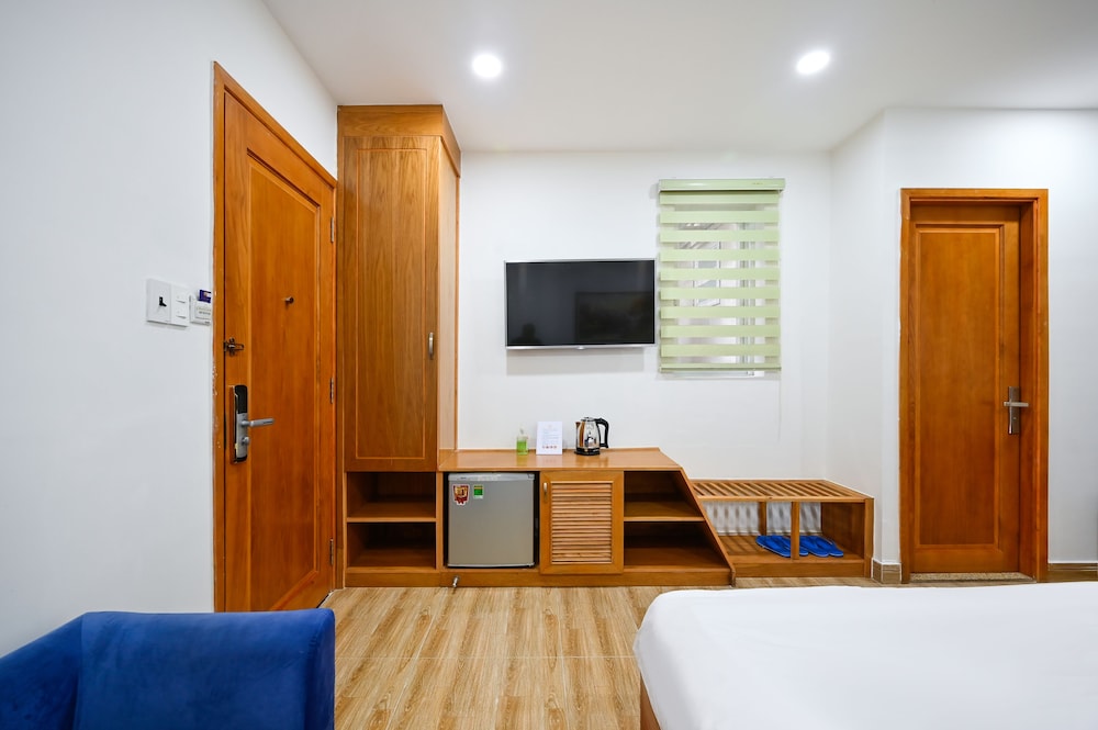 Vivian Hotel 15/19