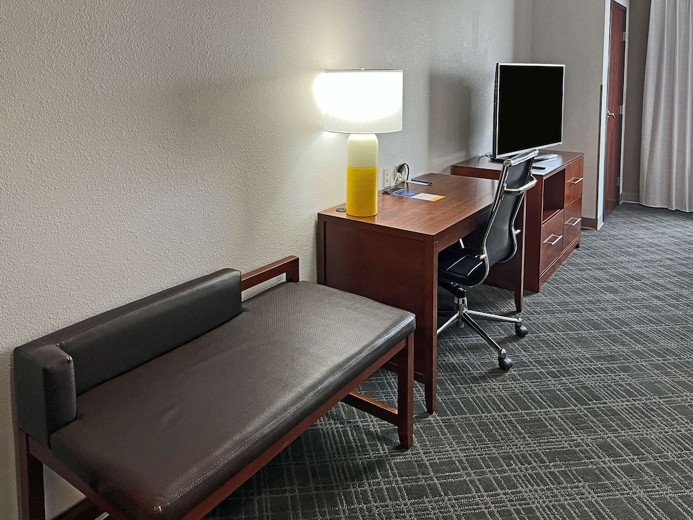 Comfort Suites Jackson Cape Girardeau 59/63