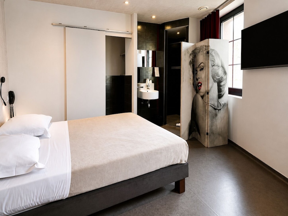 7Art Hotel 27/75