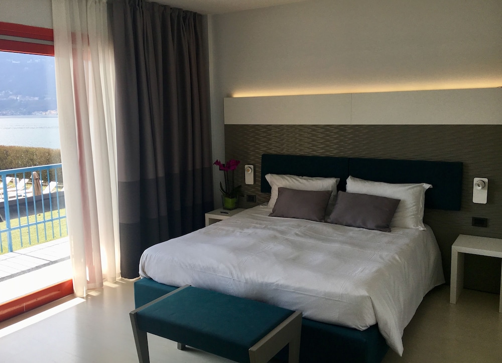 Room, Double or Twin Bed