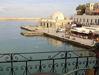 Belmondo Hotel & Suites 34/39