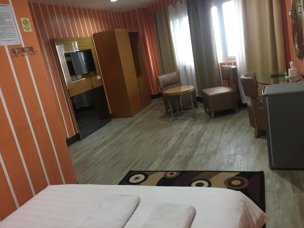 Jeamco Royal Hotel - Palawan 32/58