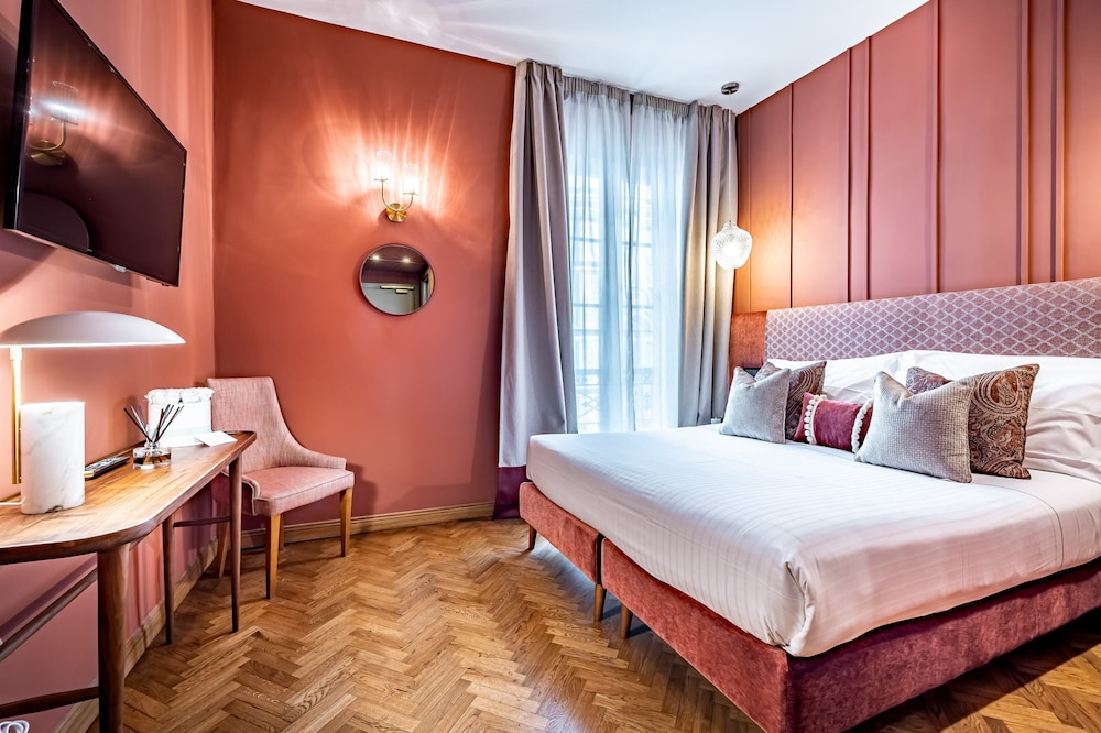 SUPERIOR, DOUBLE BED, DUOMO VIEW