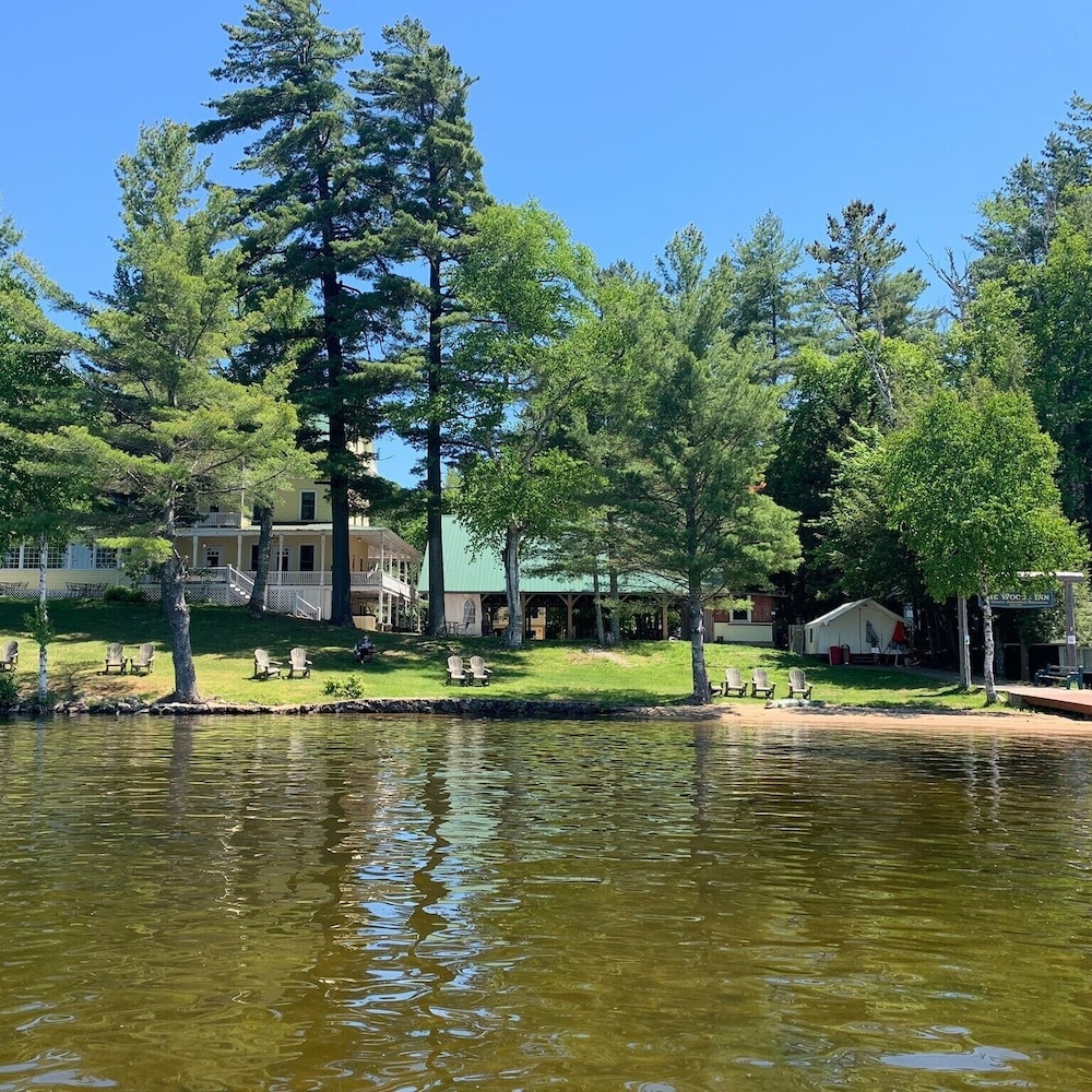 The Woods Inn 56/61