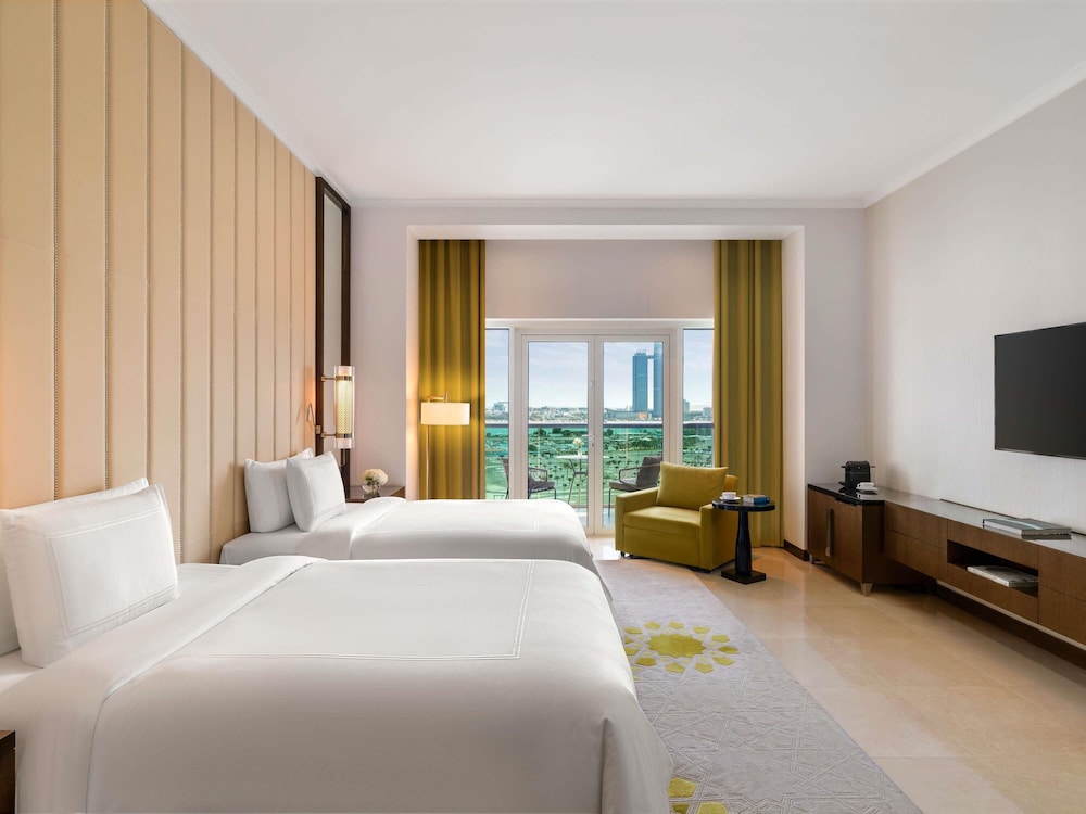 Corniche, Premium, Twin Beds, with View, Balcony
