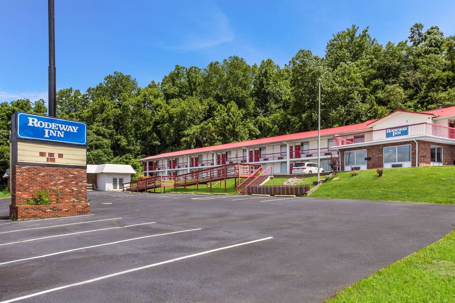 Rodeway Inn South Point OH 19/19