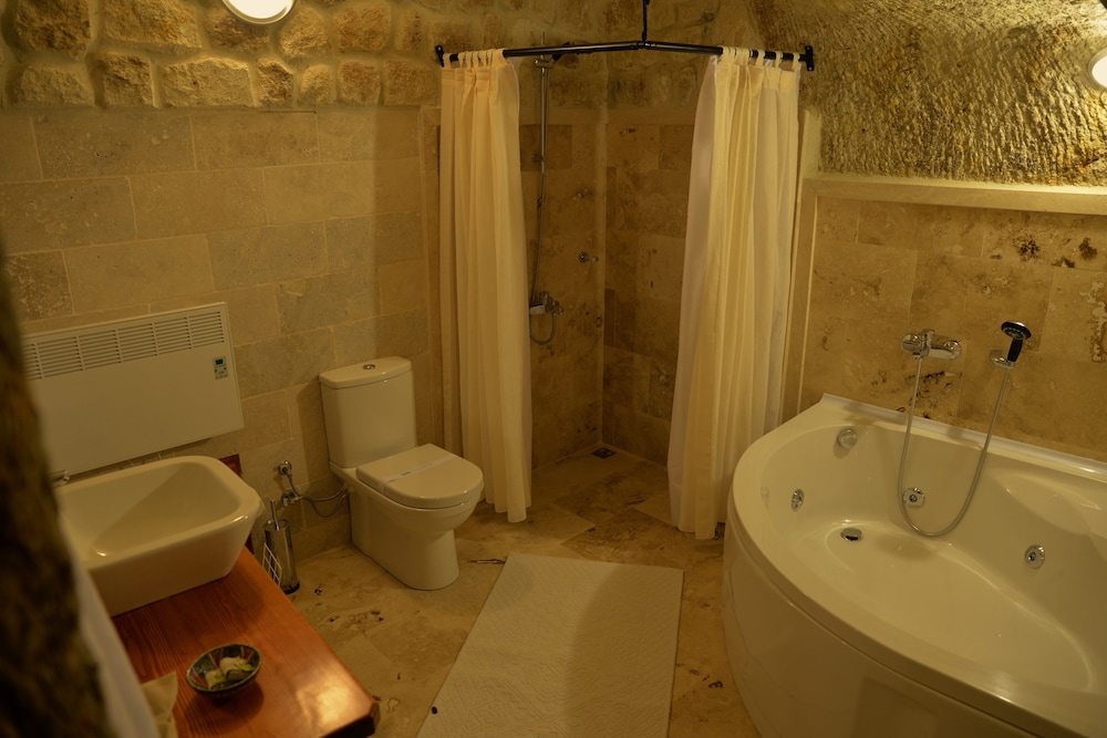 Canyon Cave Hotel 11/69