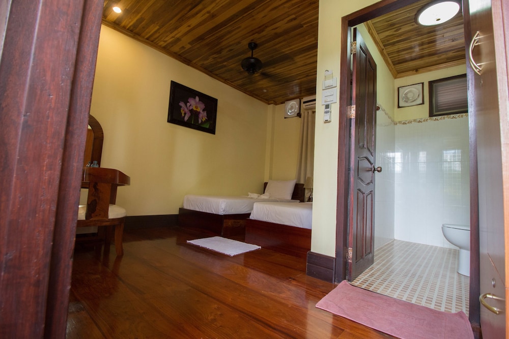 Villa Somphong 41/50