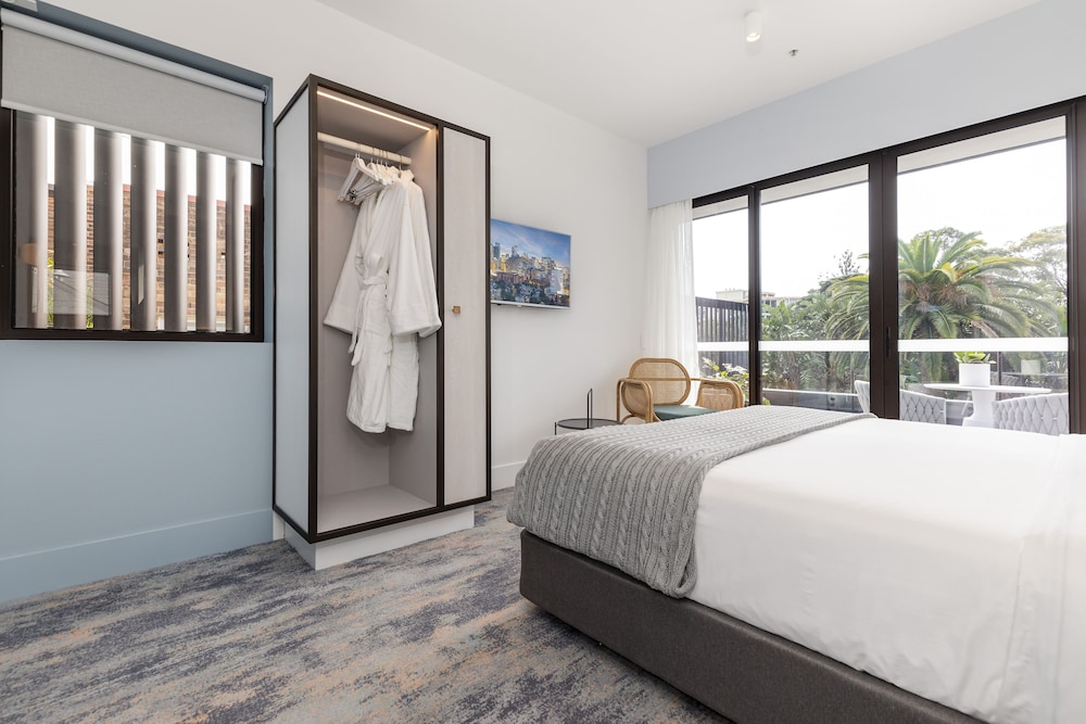 The Albert Hotel Mosman 11/50