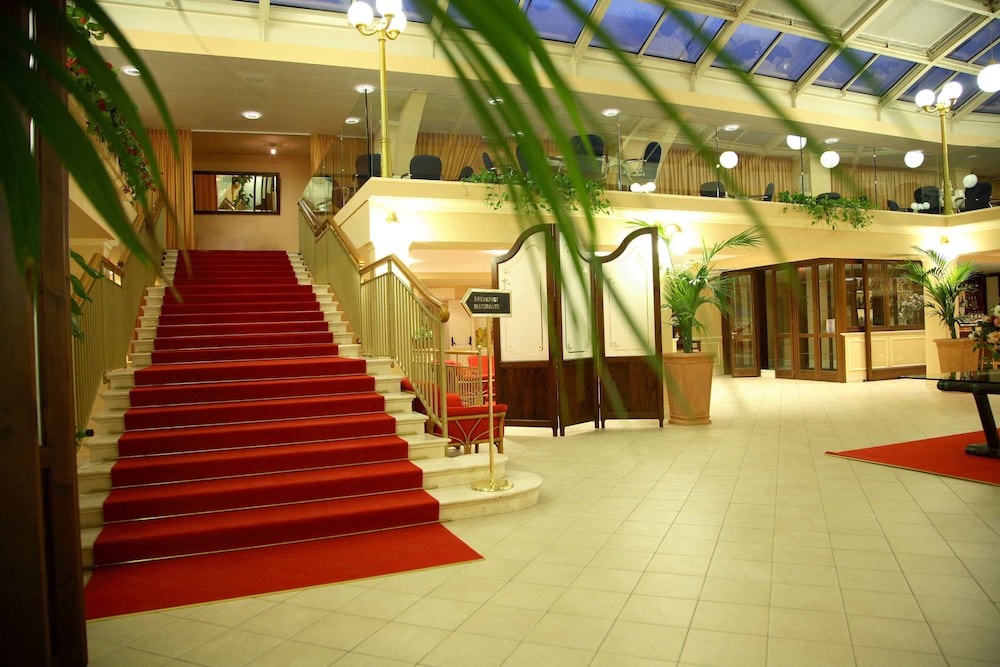 Dioscuri Bay Palace Hotel 35/75