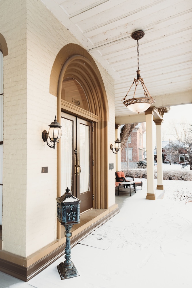 The Pepin Mansion Historic B&B 13/50