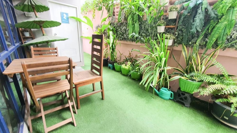 RoomQuest Ratchada AI Serviced Residence 31/35