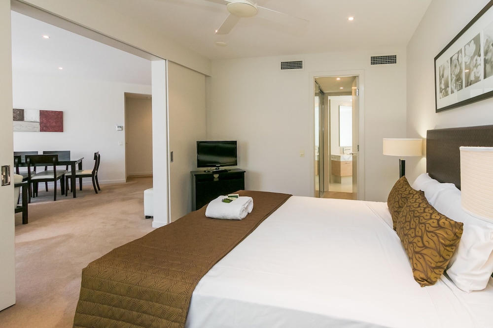 Grand Mercure Allegra Hervey Bay 18/74