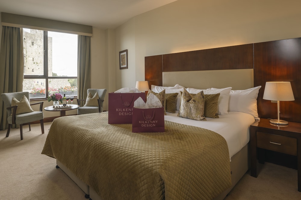 Trim Castle Hotel 20/57