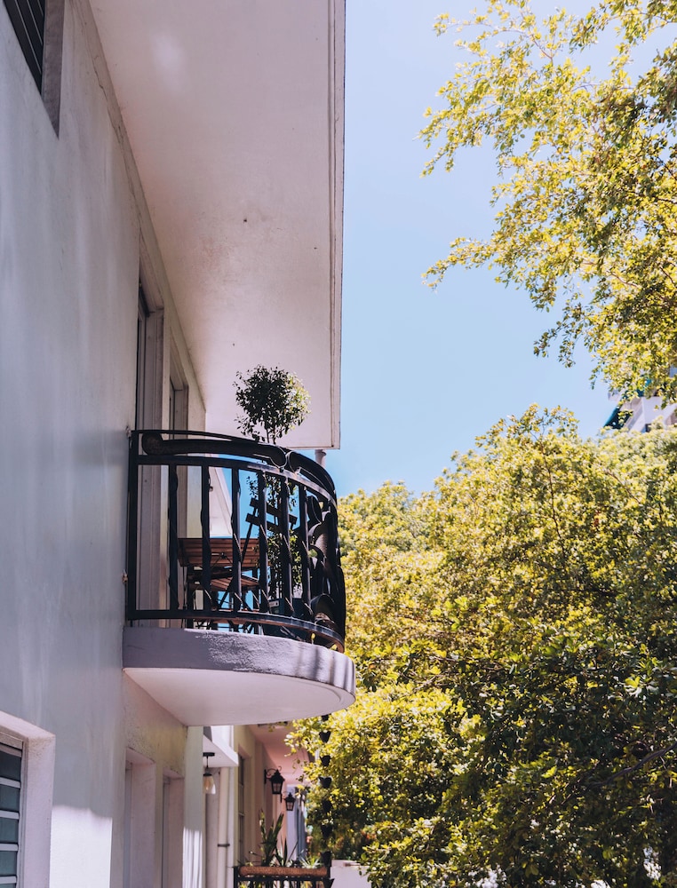 Placid Suites (ex. HM Suites) 7/50