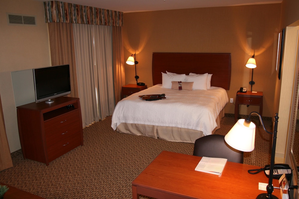 Hampton Inn & Suites Bakersfield North-Airport 19/62