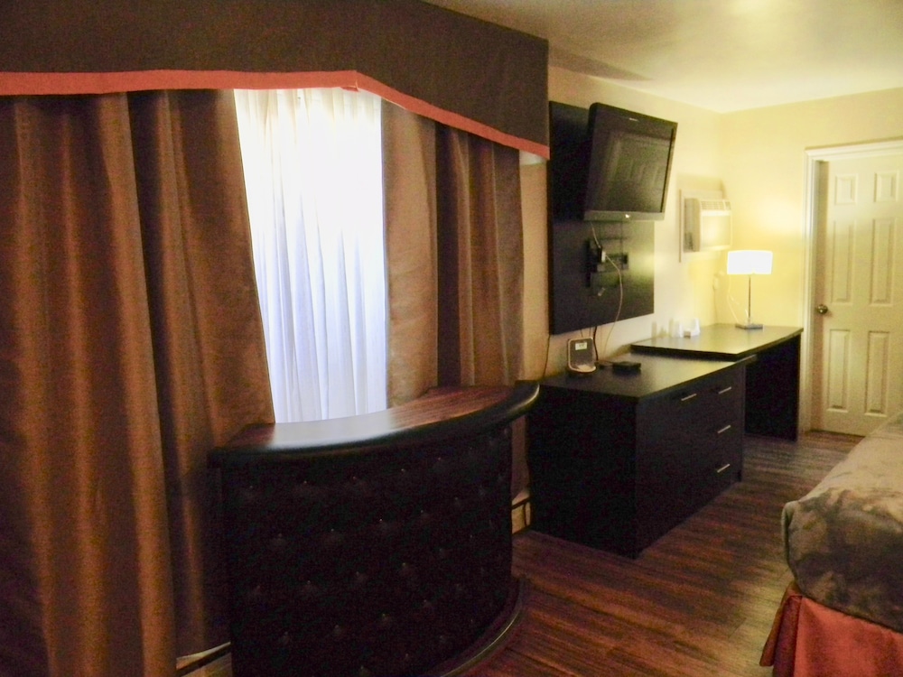 American Plaza Motel 21/31