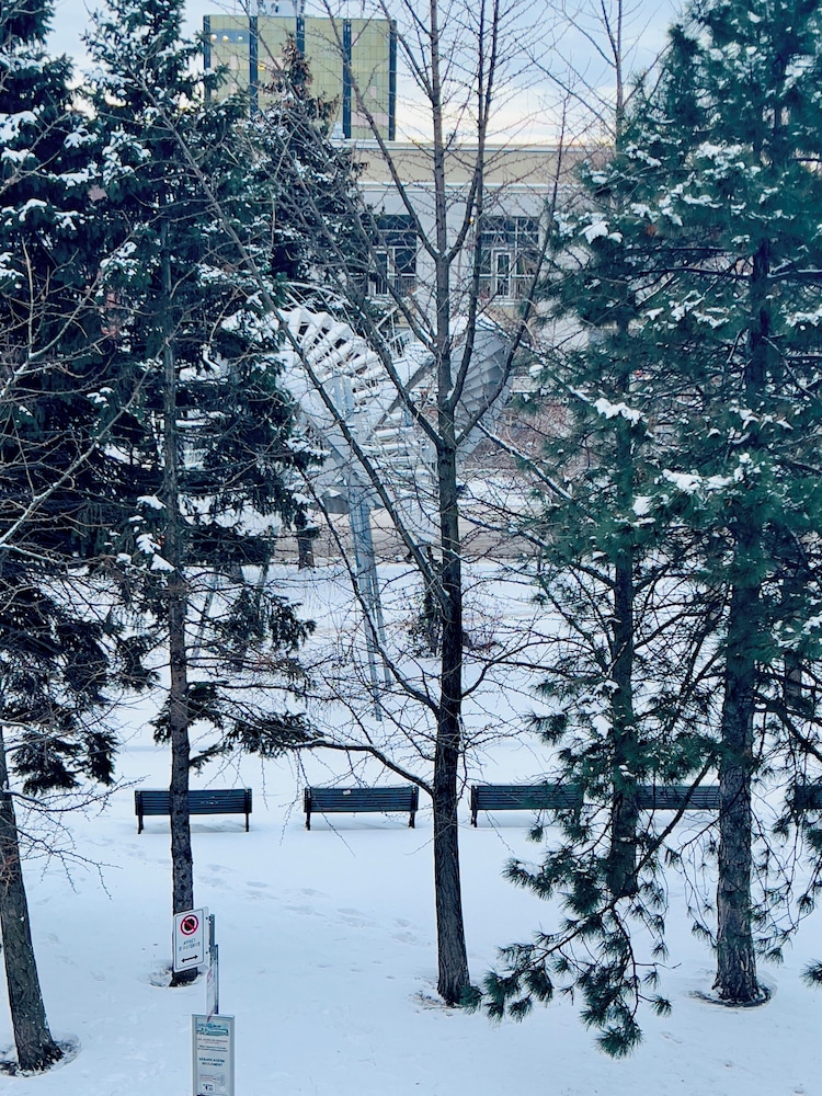 Hotel Dorion 37/50