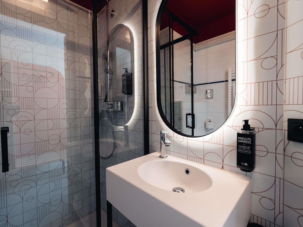 Ibis Styles Charleroi Airport Aero44 56/57