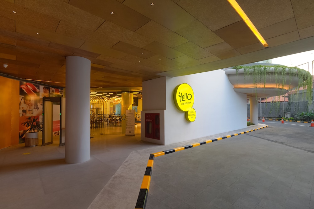 Yello Kuta Beachwalk Bali 36/50