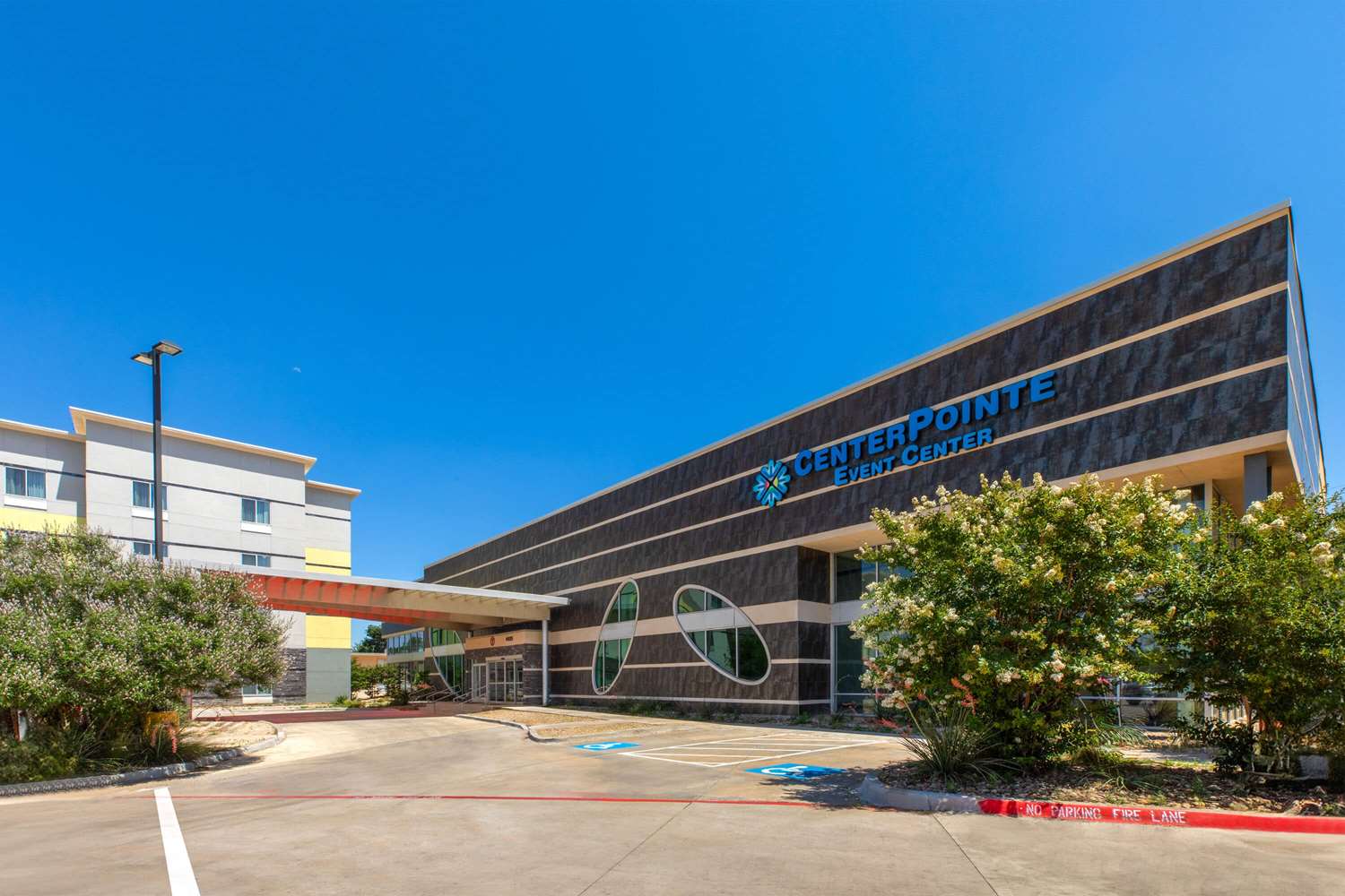 Days Inn & Suites by Wyndham Lubbock Medical Center 49/54