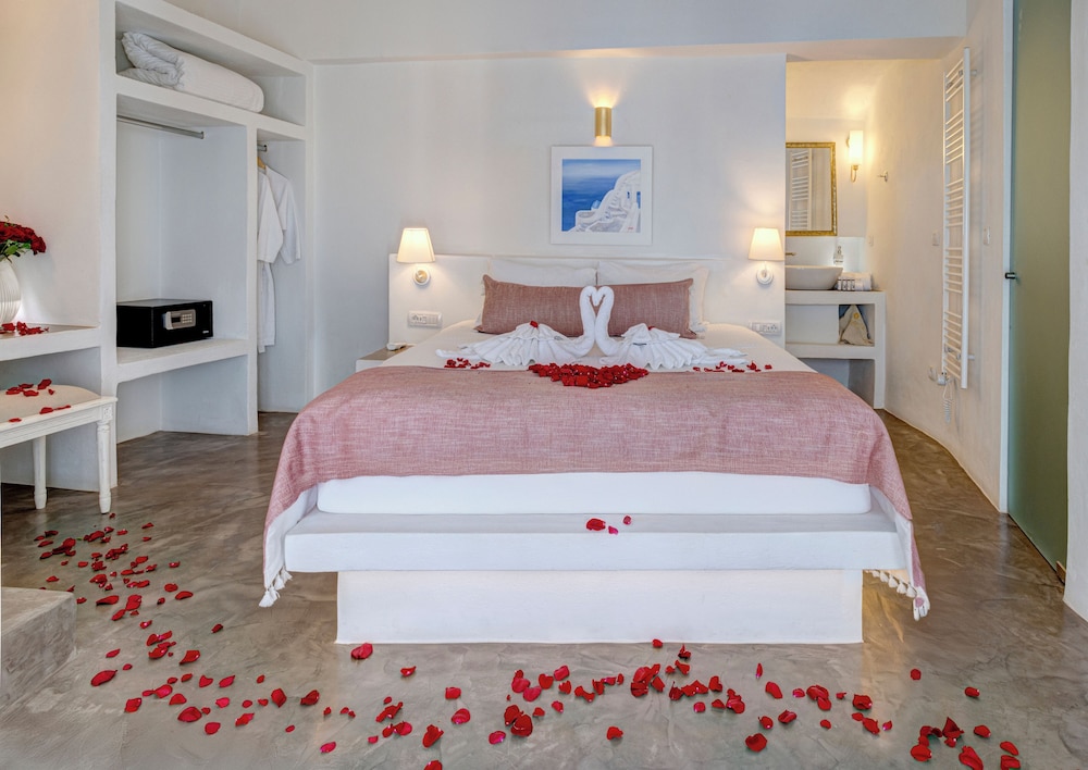 فيلا سيغنتشر بسرير كينج بإطلالة على البحر بمسبح خاص، Desiterra Santorini 3/10