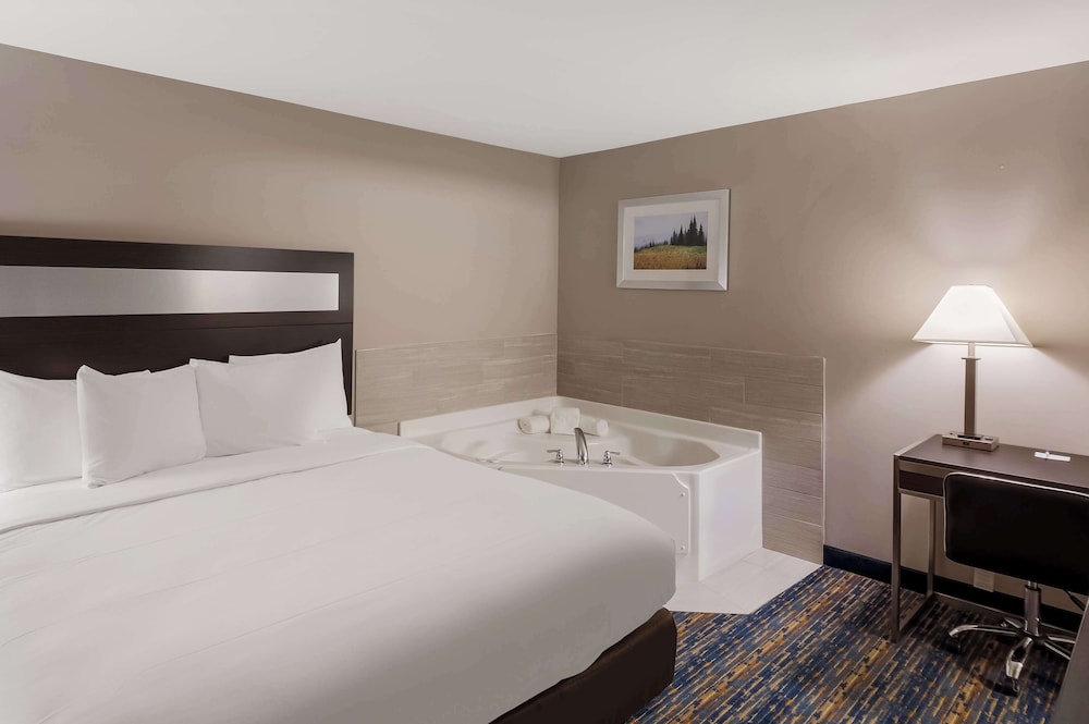 Americas Best Value Inn Farmington 9/30