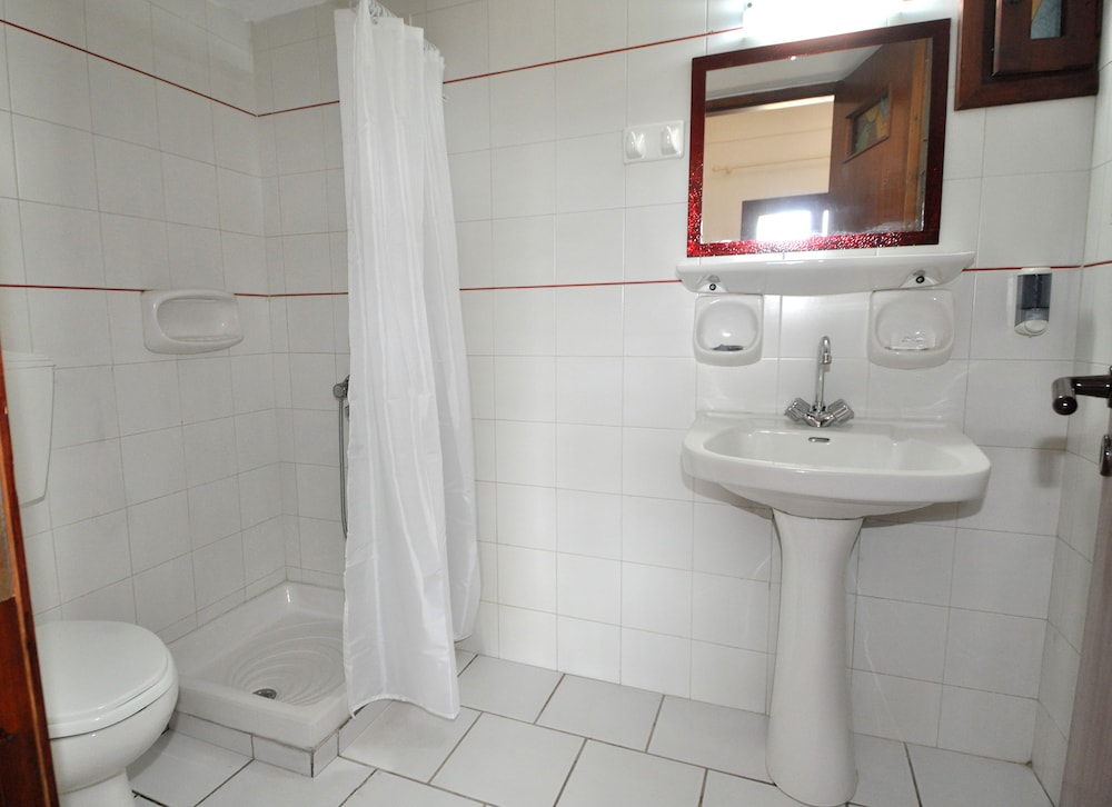 1 Bedroom, Apartment, Double and Twin Beds, PENNYSTELLA APARTMENTS 3/4