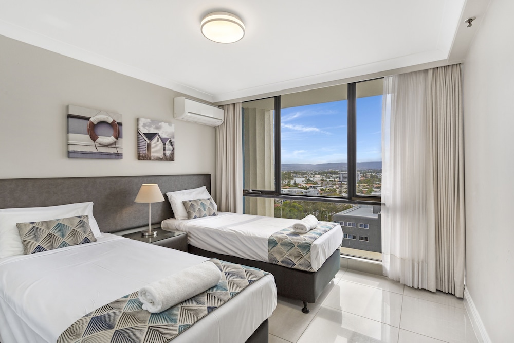 2 BEDROOMS, SUPERIOR, OCEAN VIEW