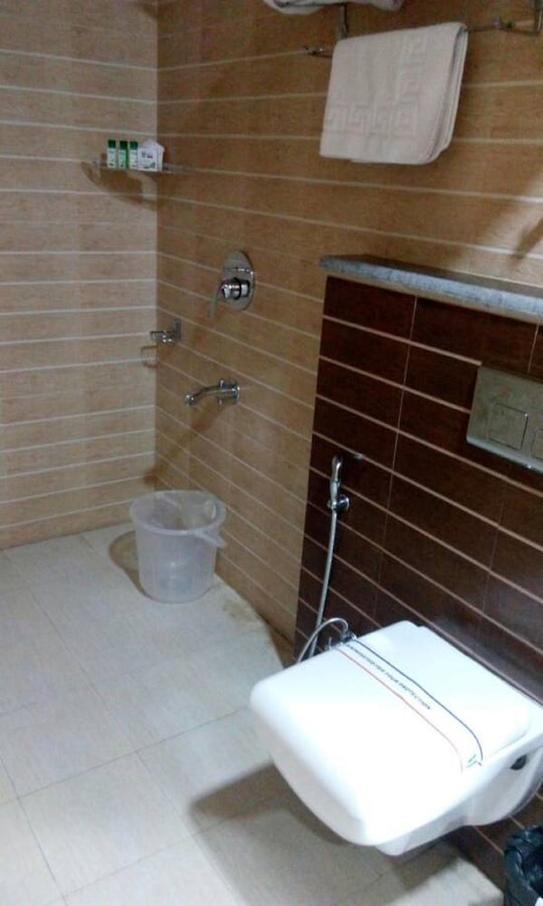 The Manali Inn 44/74