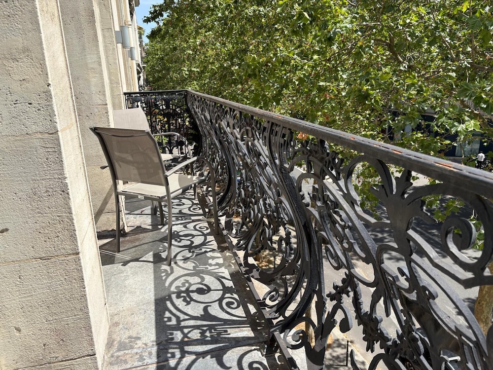 L Edmond Hotel Parc Monceau 62/67