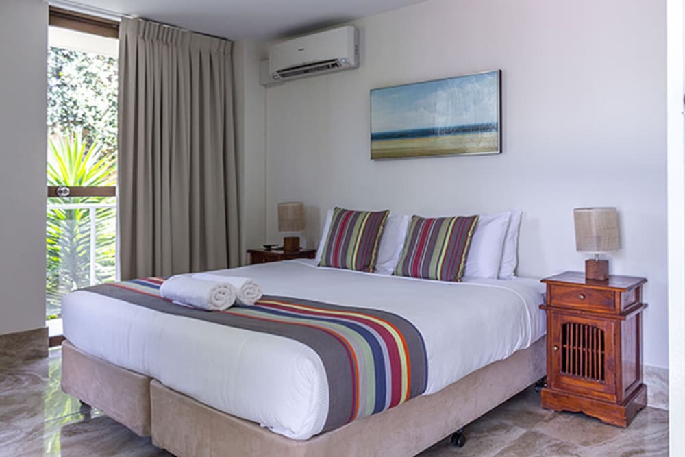 Bayview Beachfront Apartments 12/50