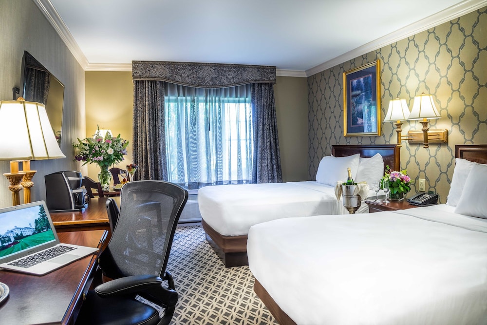 Madison Hotel 15/53