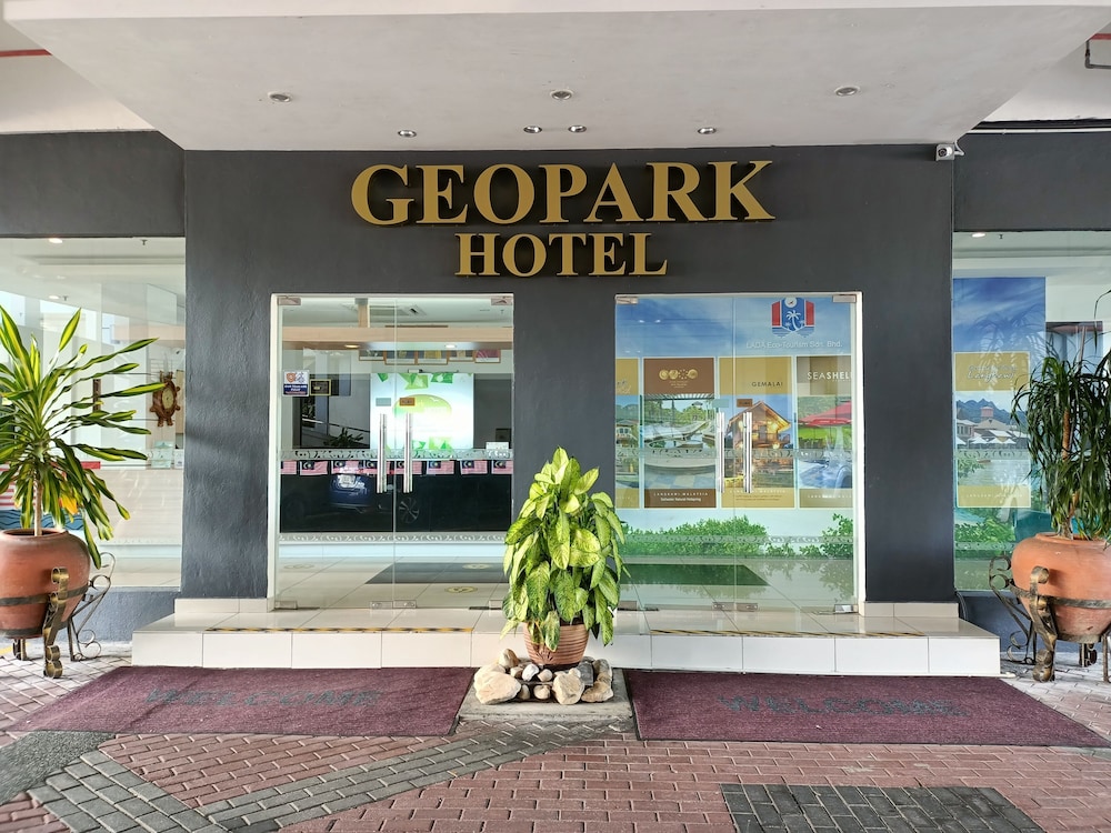 Geopark Hotel Kuah Langkawi 3/24