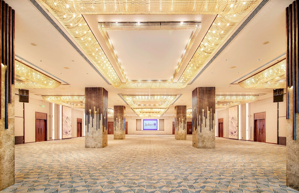 Radisson Blu Hotel and Resort Abu Dhabi Corniche 14/88
