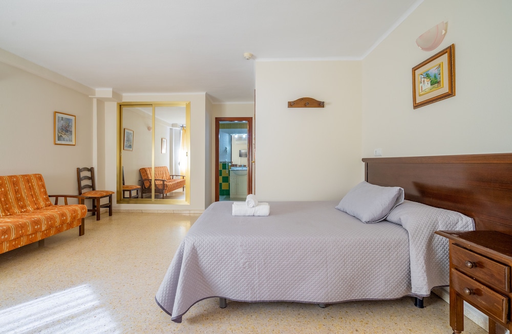 Hotel Velis 13/50