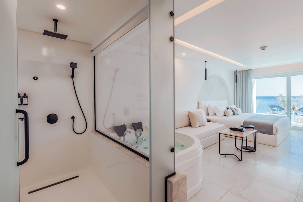 White Hills Resort 18/50