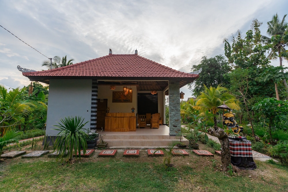 Penida Sunset Ocean View Bungalows 7/59