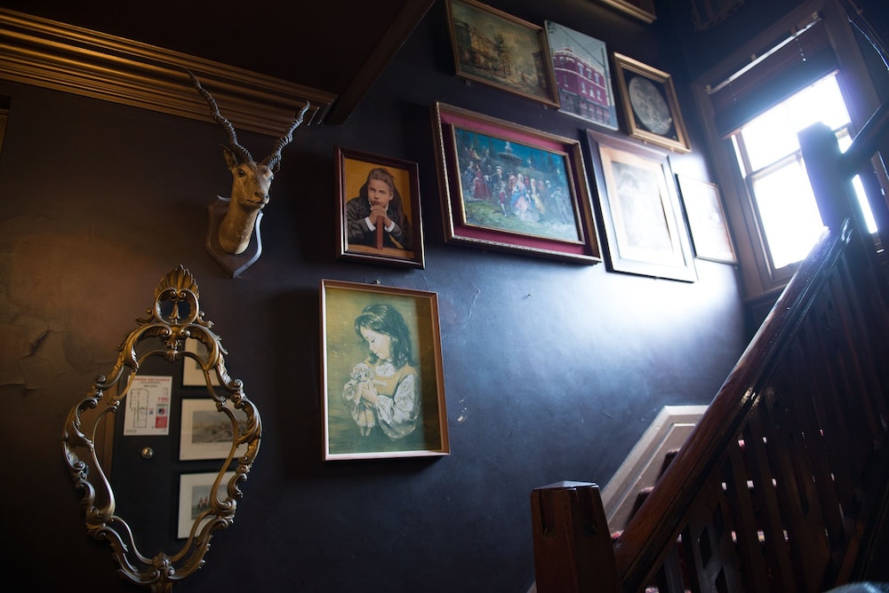 Shakespeare Hotel Surry Hills 20/37