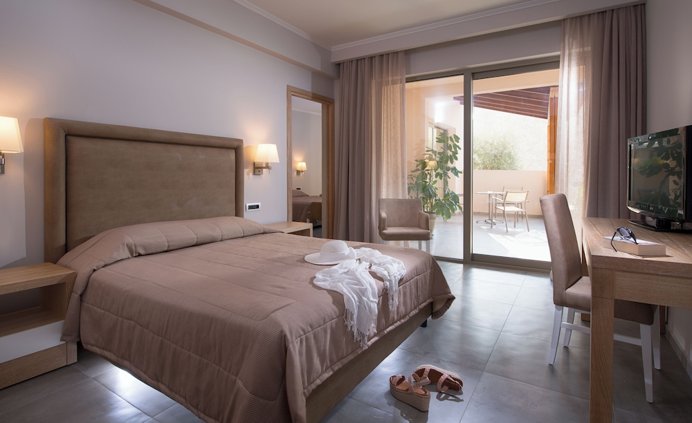 Cactus Beach Hotel 18/70