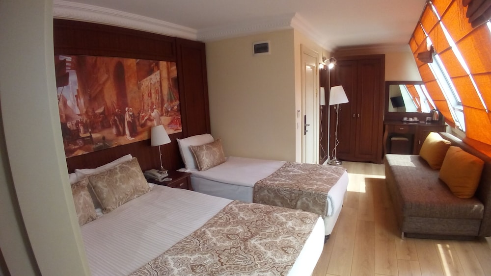 Sirkeci Park Hotel 12/68